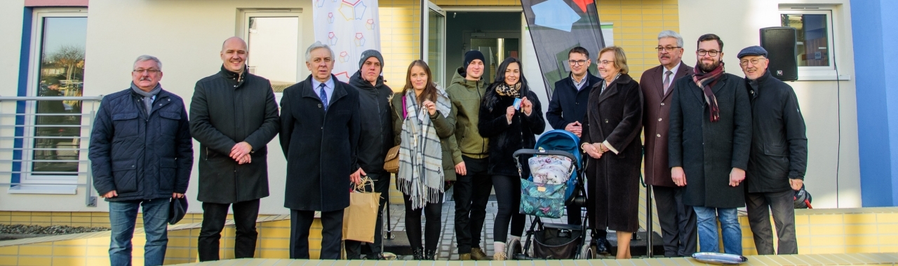 W Zabrzu lokatorzy odebrali klucze do nowych mieszkań 