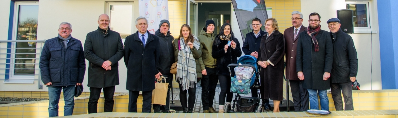 W Zabrzu lokatorzy odebrali klucze do nowych mieszkań